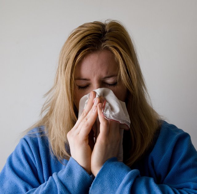 Sezonowe choroby zakaźne – jak się chronić i dlaczego są tak powszechne?